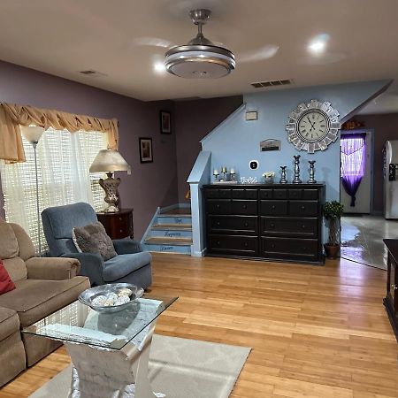 Colorful 3 Bedrooms Twin Home Near Center 费城 外观 照片
